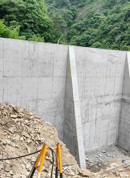 忻州岢岚县重力式挡土墙